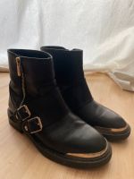 Schwarz goldene Leder Zara Boots Größe 38 Berlin - Neukölln Vorschau