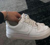 Nike Air Force Gr.42,Zustand sehr gut(wenig getragen Hessen - Steffenberg Vorschau