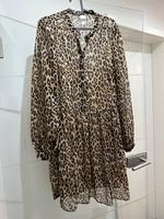 Kleid HM Leoprint Kr. München - Haar Vorschau