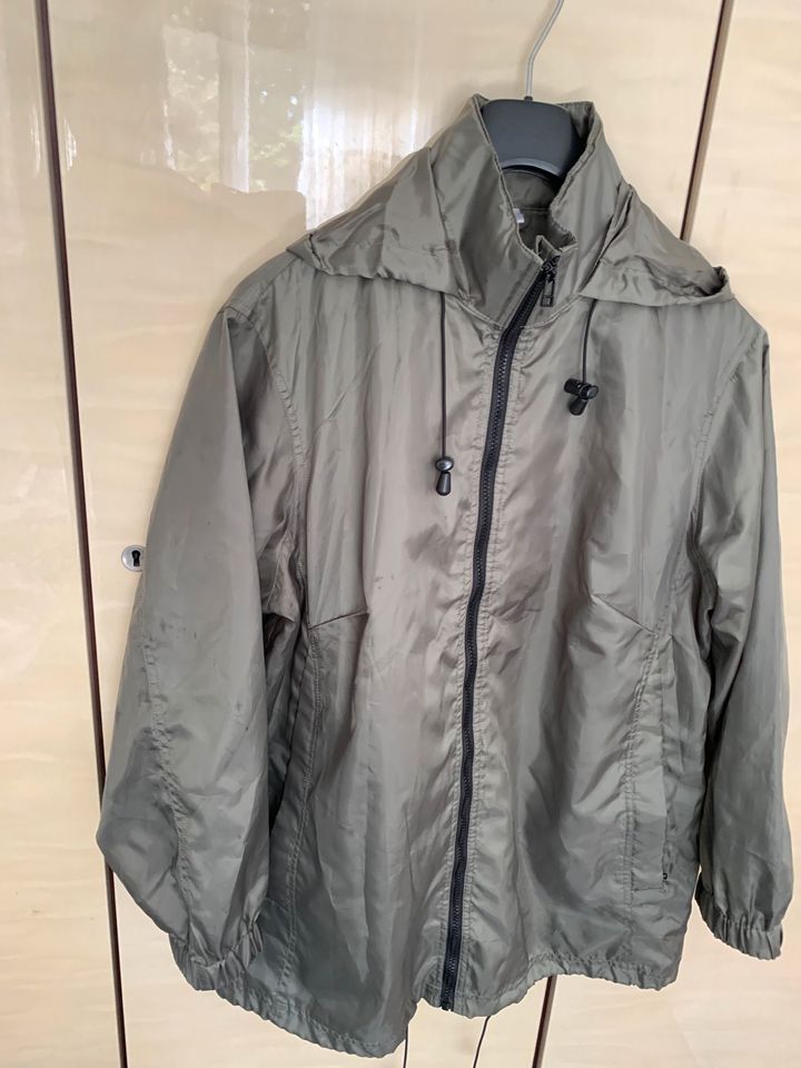 Regenjacke /Gr:42 in Aachen