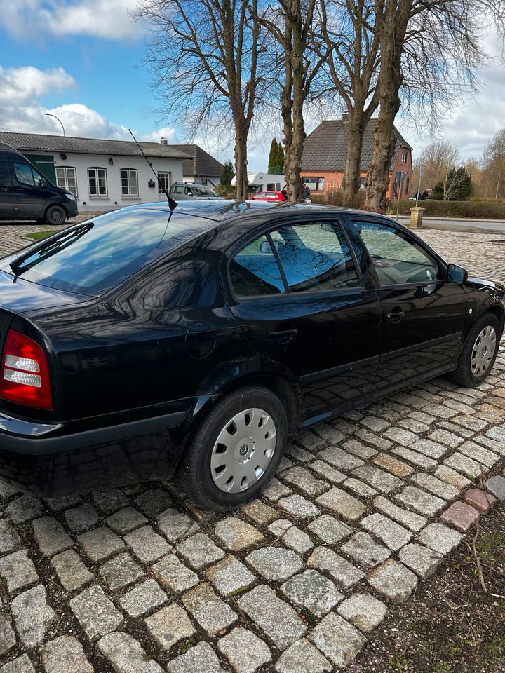 Skoda Octavia 1.6  1. Hand  128tkm  Rentnerfahrzeug in Sörup