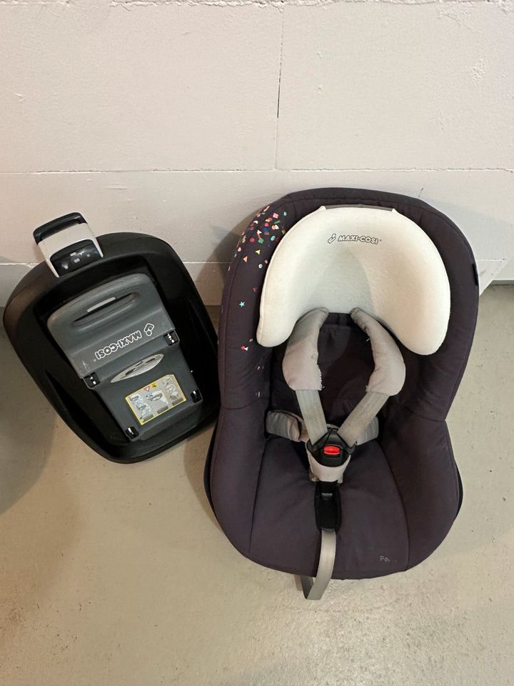 Maxi Cosi Pearl, Inklusive Isofix Station in Wendlingen am Neckar