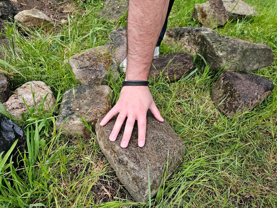 Kleine bis mittelgroße Findlinge/ Natursteine in Isernhagen