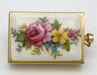 Vintage Streichholz Etui Pillendose Blumen Gold Schatulle Dose Schwerin - Altstadt Vorschau