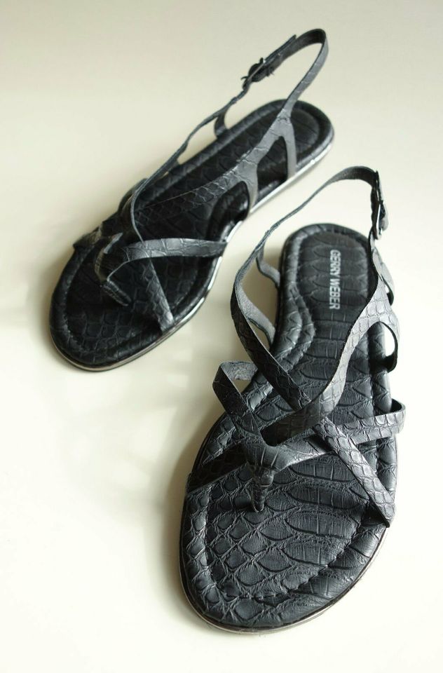 neu GERRY WEBER Leder Damensandalen-Damensandalette Gr.38 schwarz in Köln