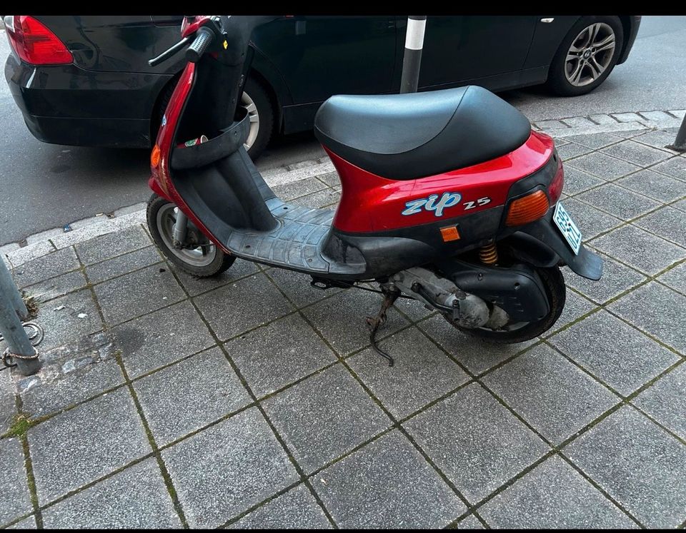 Piaggio zip 25 (2T) in Nürnberg (Mittelfr)