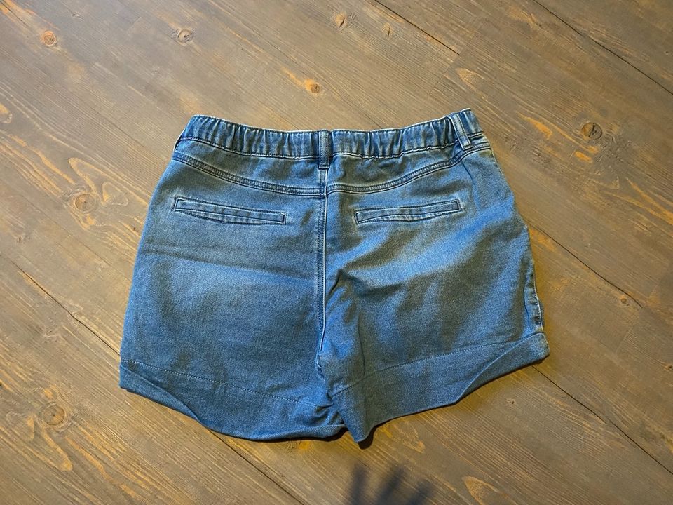 Esprit Shorts Gr.29 in Schönfels Gem Lichtentanne