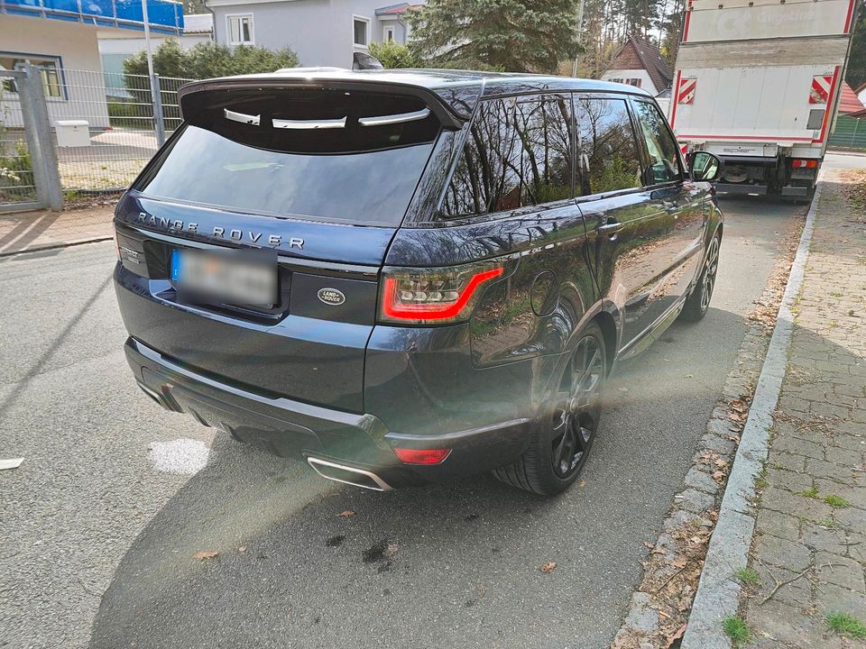 Land Rover Range Rover Sport 3.0 SDV 6 HSE/PANO/LED/CAM in Feucht