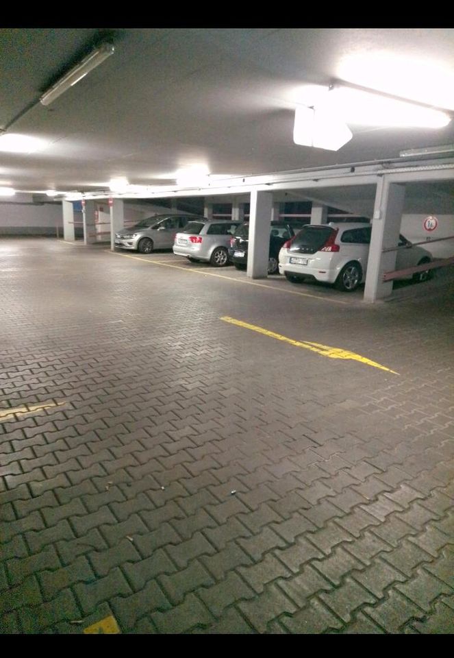 Tiefgarage Stellplatz zu verkaufen in Lampertheim