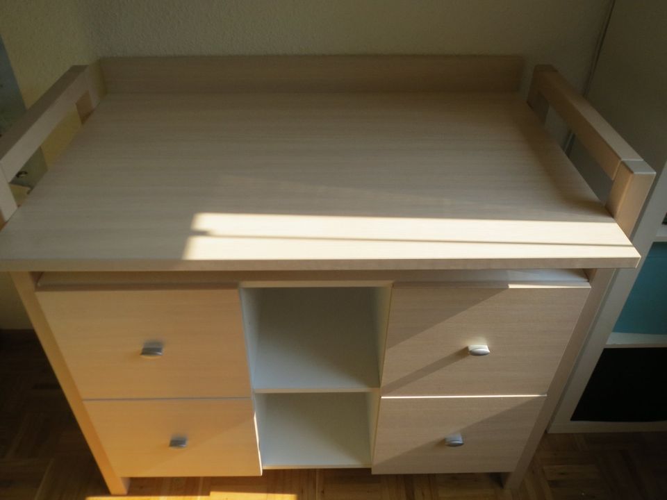 Wickeltisch Casita Schardt + Kleiderschrank Casita Schradt in Herdecke