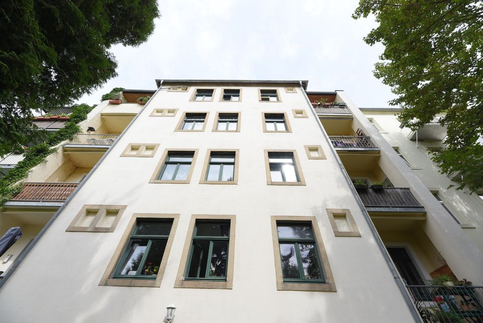 4 Zimmer, Altbau, Balkon, 2 Bäder - provisionsfrei von privat in Dresden