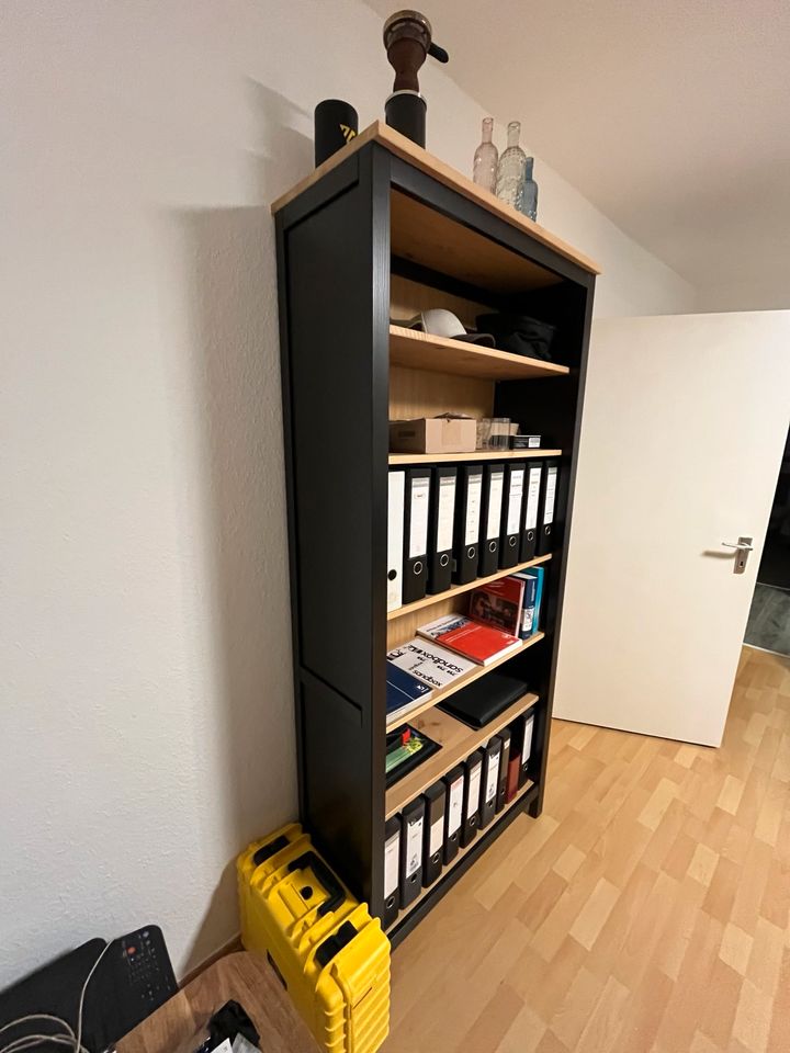 Ikea Bücherregal 90x197 cm in Usingen