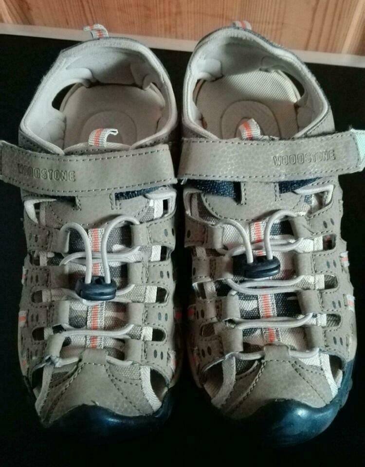 3 Paar Sneaker, Sandalette Gr. 34/35 Jungen Tchibo & Woodstone in Rosenow