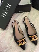 Raid wide fit flache Schuhe mit goldener schnalle Gr. 37 Nagelneu Hamburg-Mitte - Hamburg Altstadt Vorschau