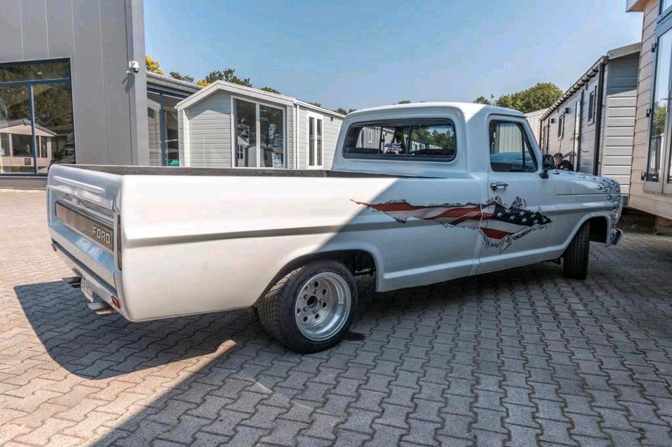 Ford F-100 Dragstar Pickup. in Papenburg