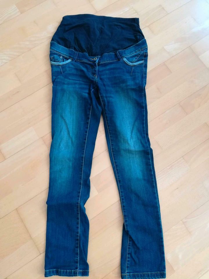 Umstandsmode Jeans C&A 38 Größe in Usingen