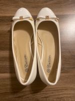 Ballerinas Gr. 39 in Creme Kr. München - Ismaning Vorschau