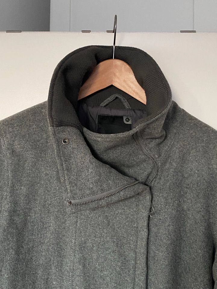 Bench Winterjacke M / L Wolle grau *wie neu* in München