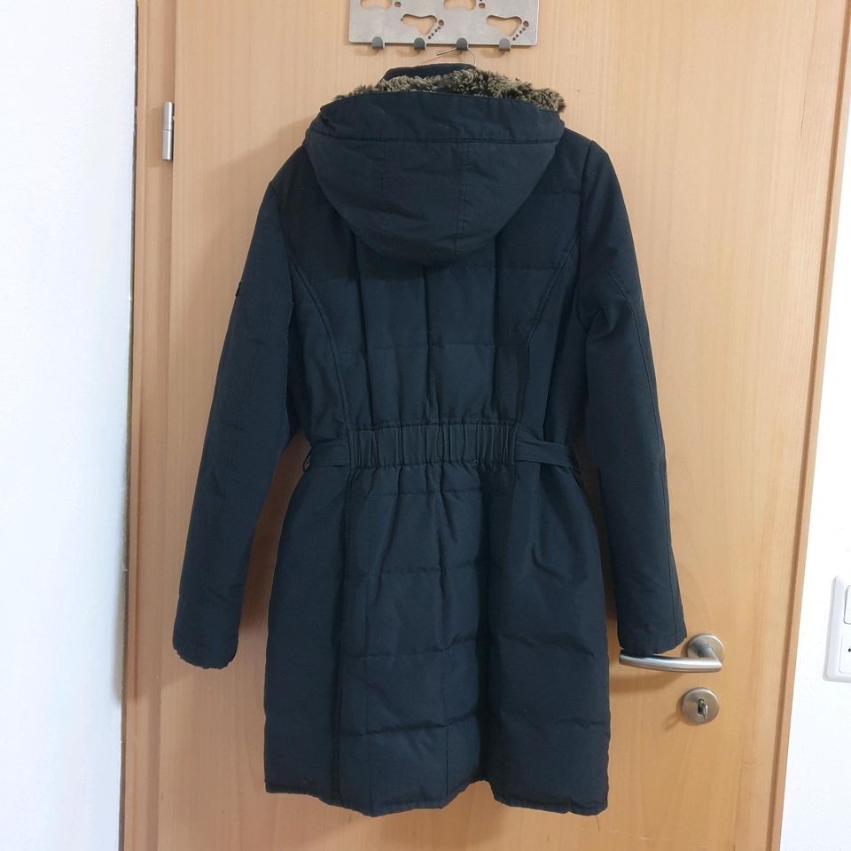 Winterjacke Parka Mantel Woolrich Damen Größe 42 bis 44 schwarz in Meschede