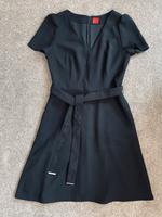 Hugo Boss Kleid Midi schwarz Größe M Hessen - Bad Arolsen Vorschau