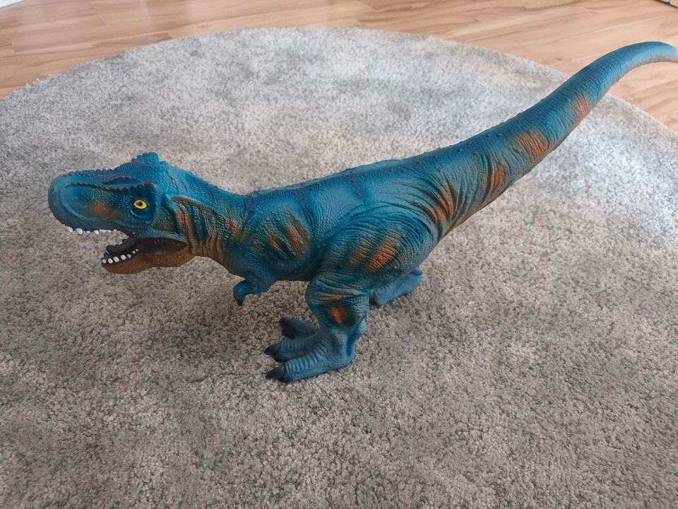 Jurassic World  T-Rex groß in Wunstorf
