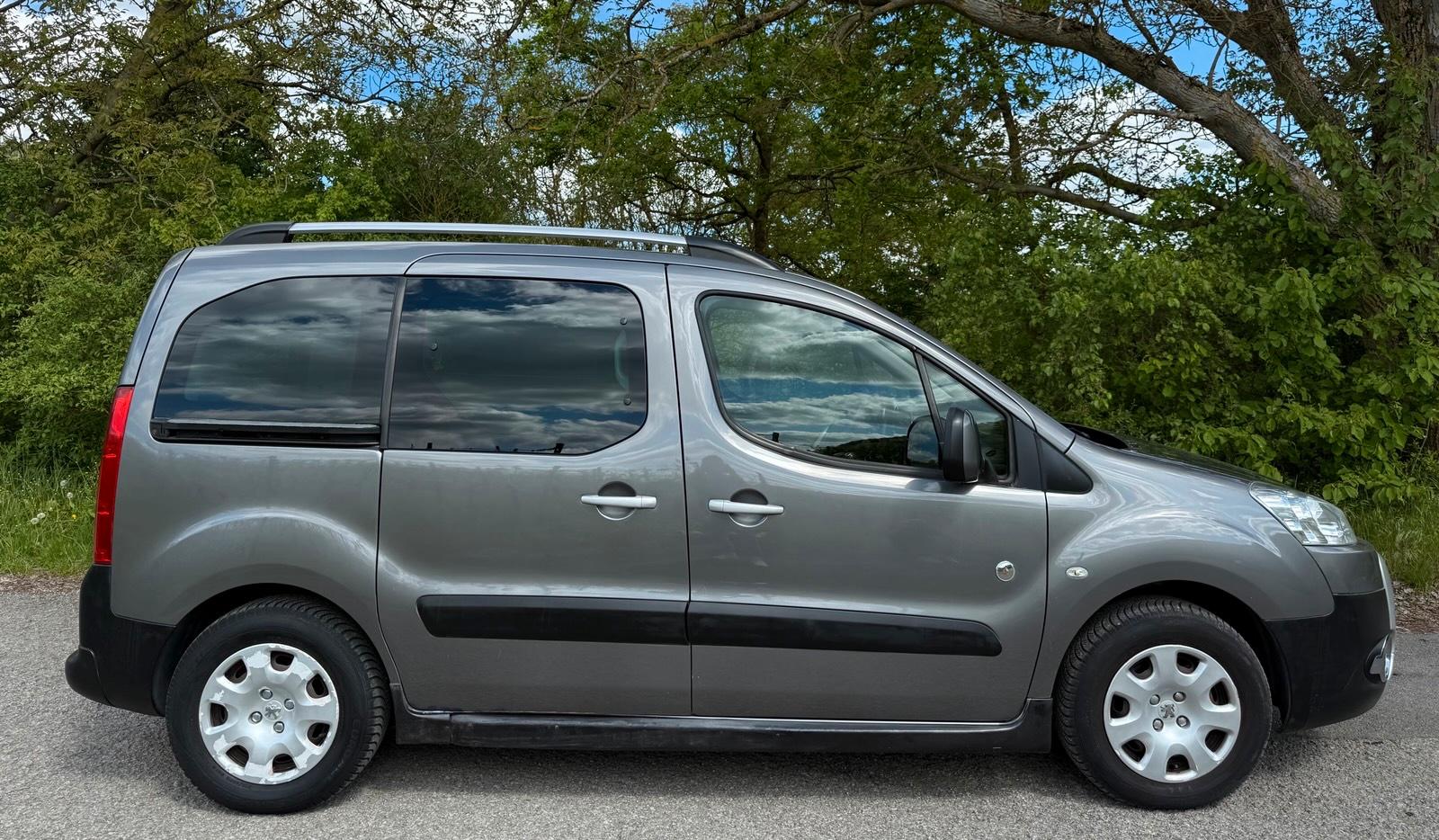 Abbildung des Autos Peugeot Partner Tepee 1.…