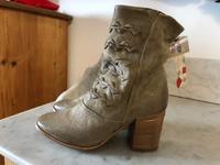 NEUE/UNGETRAGENE Stiefeletten von A.S. 98, khakifarben, Gr. 38 Rheinland-Pfalz - Gemmerich Vorschau