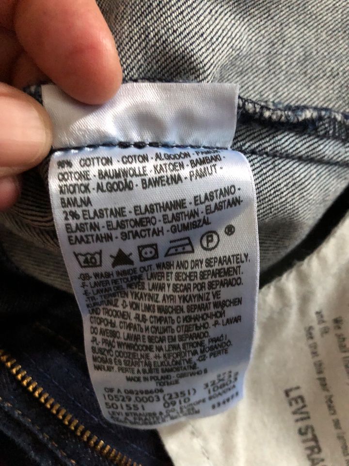 Levi’s Jeanshose Blau Größe 40 in Malschwitz