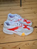Reebok Aztrek x Gigi Hadid weiß Sneaker Bochum - Bochum-Ost Vorschau
