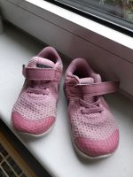 Nike Revolution 4 23 pink Turnschuhe Schuhe Brandenburg - Roskow Vorschau