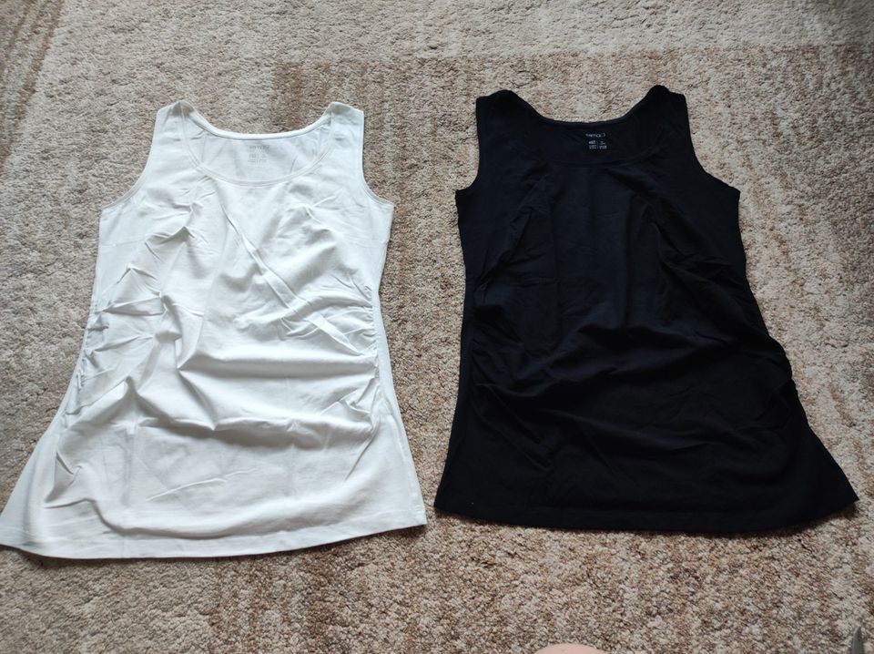 2 Umstandsshirt Ärmellos Esmara schwarz weiß Gr. 40/42 (3,50 €) in Cuxhaven