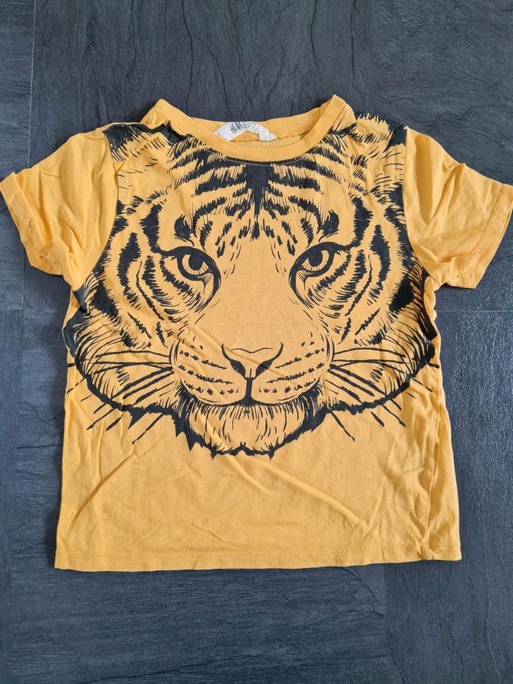 H&M T-Shirt, Gr. 110/116, Tiger, Gelb in Verden