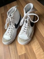 Nike Sneaker, Nike Turnschuhe Kinder Größe 36 Baden-Württemberg - Ostelsheim Vorschau