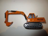 NZG Modell ATLAS AB 1702 Raupenbagger, ordentlich, 39€ Berlin - Neukölln Vorschau