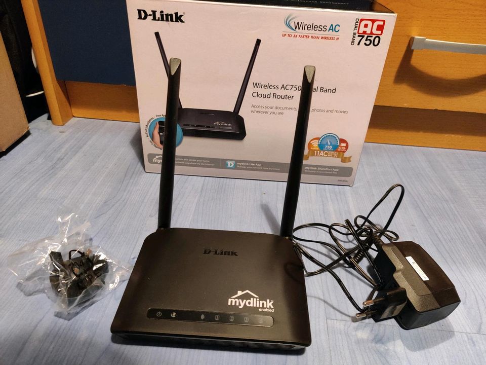 D-Link WiFi WLAN AC Wireless Router AC750 DIR-816L in Duisburg