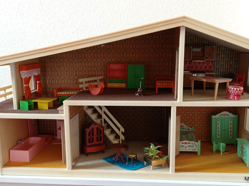 Lundby Lisa Puppenstube Puppenhaus super Zustand in Northeim