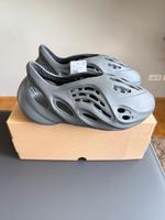 Adidas YEEZY FOAM RNR Carbon Gr. 46 NEU Dresden - Innere Altstadt Vorschau