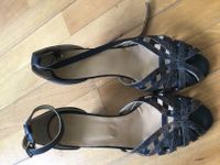 Vintage Riemchensandalen mit Keilabsatz Gr. 39 Bochum - Bochum-Süd Vorschau