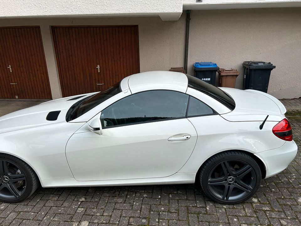 Mercedes Benz SLK 300 in Benningen