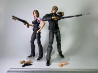 ORIGINAL Resident Evil Leon Kennedy / Helena Play Arts Figur Sachsen - Mittweida Vorschau