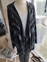 Kleiderpaket Camouflage Strickjacke Gr. L Nordrhein-Westfalen - Wettringen Vorschau