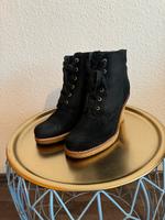 Ugg Sofia Stiefeletten schwarz Leder Blockabsatz Wildleder Essen-Borbeck - Dellwig Vorschau