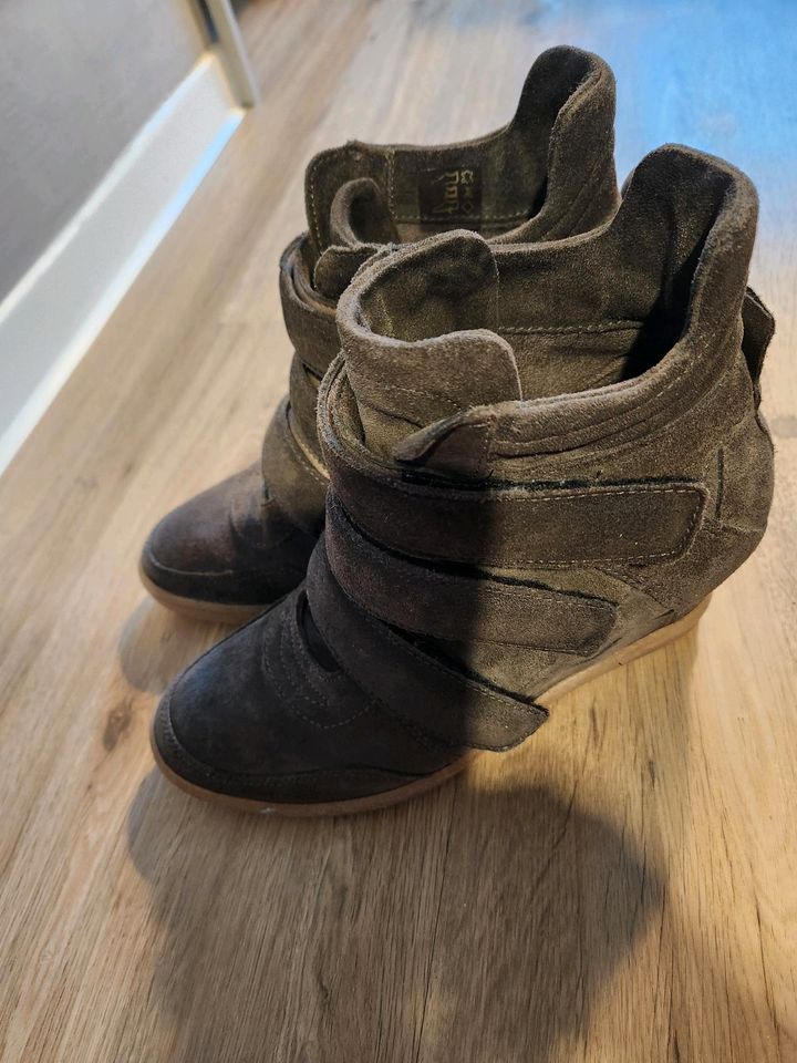 Mjuüs Schuhe Wedge Damen Wildleder braun mit Klettverschlüssen in Hamburg