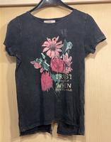 Cooles T-Shirt von C&A, hinten mit Schlitz,Top Baden-Württemberg - Esslingen Vorschau