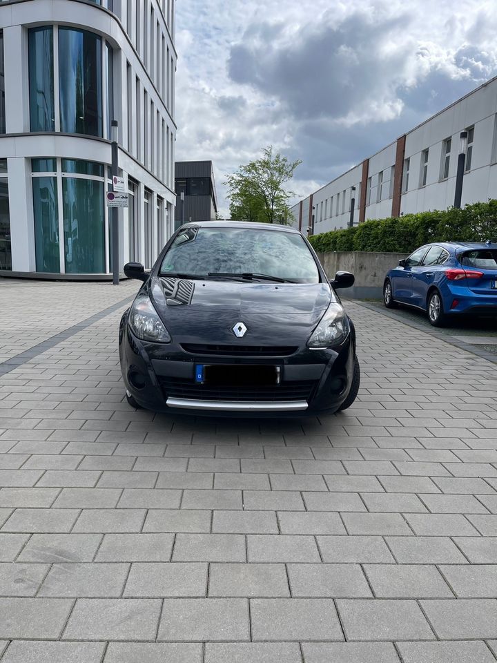 Renault Clio ||| 2 Hand in Düsseldorf