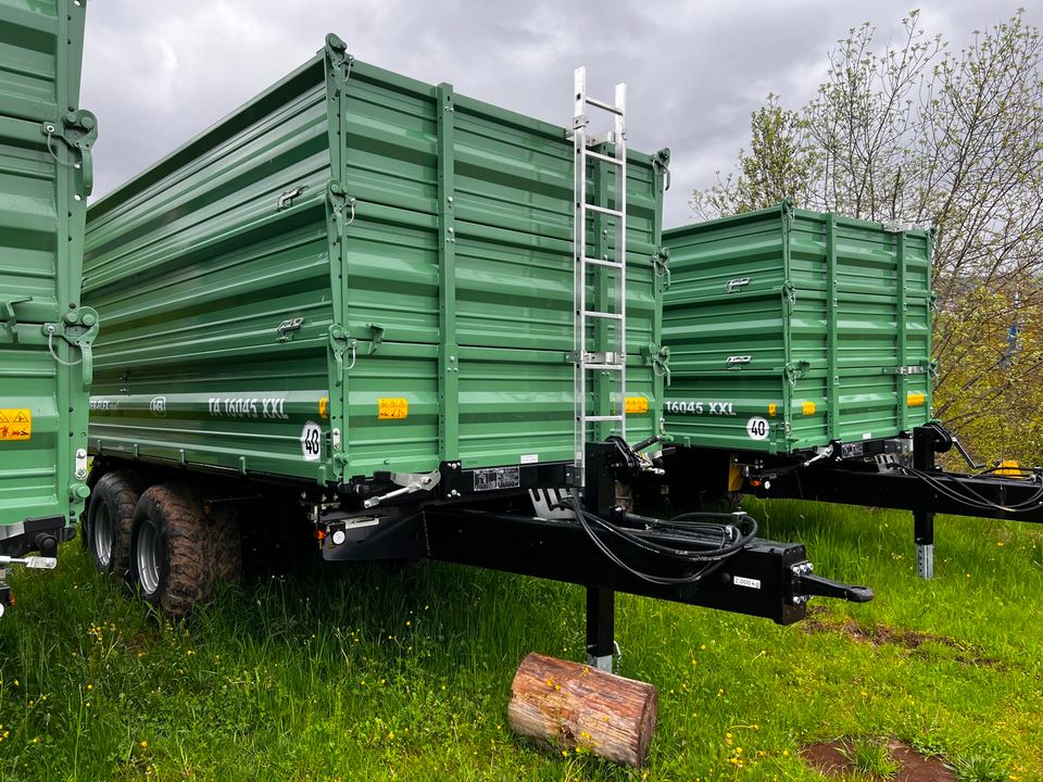 Brantner TA16045 XXL Tandemkipper Kipper Traktor in Regen