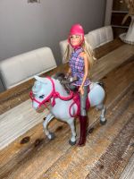 Barbie und Pferd weiß top Zustand Brandenburg - Zehdenick Vorschau