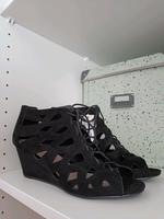 Highheels pumps Gr. 41 keilabsatz Velours schicke damenschuhe Hessen - Marburg Vorschau