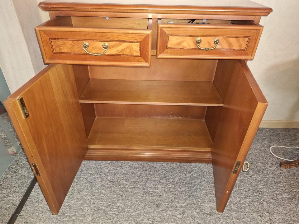 Möbelset (Herrenzimmer) Eckvitrine, Sekretär, Schrank klein in Querfurt