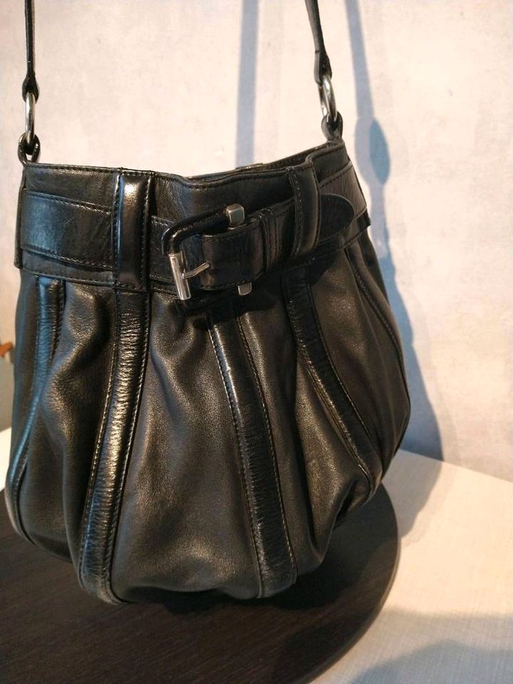 BELSTAFF Ledertasche,schwarz, Original, 2 Tragegürtel in Düsseldorf